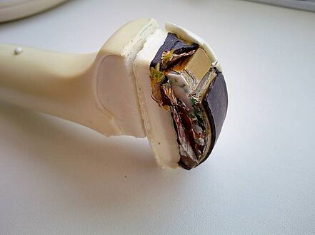 Невиправні пошкодження датчика УЗД Скануюча головка датчика в розрізі